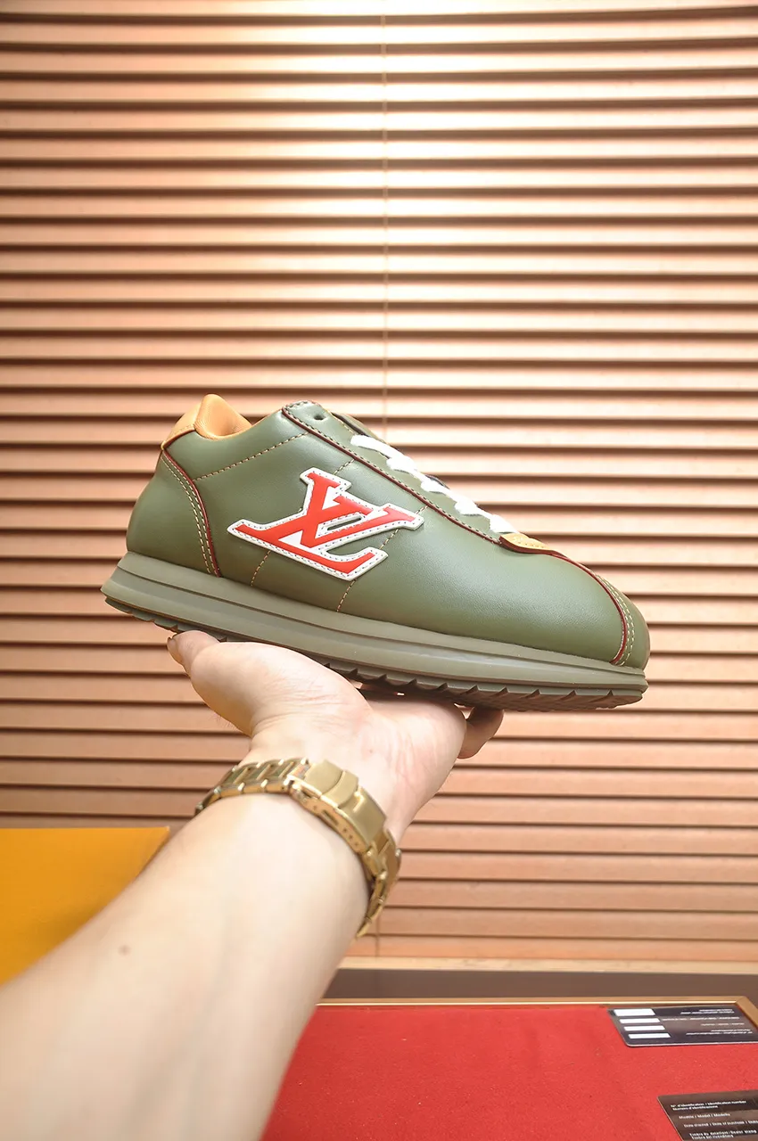 Men's men's shoes 💰700💶[LOUIS VUITTON] new original order 🍀LV Louis Vuitton * - top version of LV classic trendy shoes! Made of imported original fabrics, mesh lining, and original wear-resistant rubber foam outsole! High quality products! Size (female 35-40)